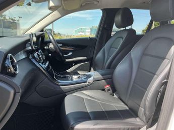 MERCEDES-BENZ GLC Glc 220D 4Matic Urban Edition 5Dr 9G-Tronic