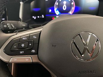 VOLKSWAGEN Polo 1.0 Tsi Life 5Dr Dsg