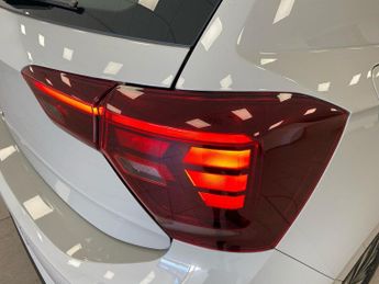 VOLKSWAGEN Polo 1.0 Tsi Life 5Dr Dsg