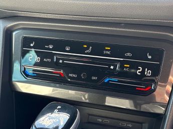 VOLKSWAGEN TIGUAN 1.5 Tsi R-Line Suv 5Dr Petrol Dsg Euro 6 (S/S) (150 Ps)