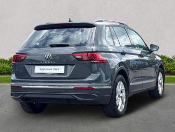 VOLKSWAGEN TIGUAN 1.5 Tsi Life Suv 5Dr Petrol Dsg Euro 6 (S/S) (150 Ps)