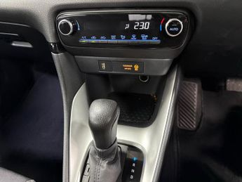 TOYOTA YARIS 1.5 Vvt-H Icon Hatchback 5Dr Petrol Hybrid E-Cvt Euro 6 (S/S) (1