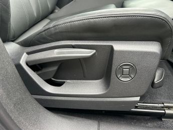 AUDI Q5 2.0 Tdi Quattro S Line 5Dr S Tronic