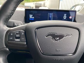 FORD MUSTANG MACH-E Standard Range 70Kwh Suv 5Dr Electric Automatic (269 Ps)