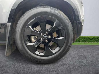 LAND ROVER DEFENDER 3.0 D250 X-Dynamic Se 90 3Dr Auto