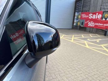 VOLVO XC40 2.0 T4 R Design Pro 5Dr Awd Geartronic