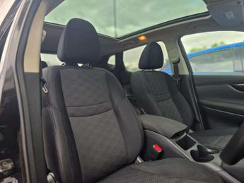 NISSAN QASHQAI 1.2 Dig-T N-Connecta 5Dr Xtronic