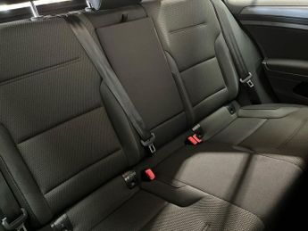 VOLKSWAGEN GOLF 2.0 Tdi Se Estate 5Dr Diesel Dsg Euro 6 (S/S) (150 Ps)