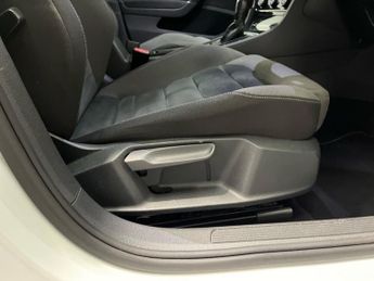 VOLKSWAGEN GOLF 1.5 Tsi Evo Gt Edition Hatchback 5Dr Petrol Dsg Euro 6 (S/S) (15