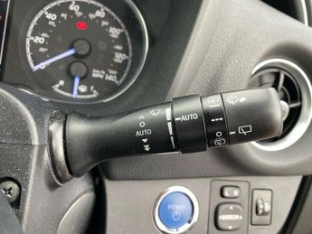 TOYOTA YARIS 1.5 Vvt-H Y20 Hatchback 5Dr Petrol Hybrid E-Cvt Euro 6 (S/S) (10
