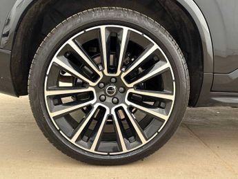 VOLVO XC90 2.0 B5P Ultra Dark 5Dr Awd Geartronic