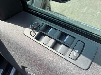 LAND ROVER DISCOVERY SPORT 2.0 D200 Dynamic Se 5Dr Auto [5 Seat]
