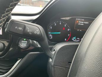 FORD FIESTA 1.0 Ecoboost Titanium 5Dr Auto