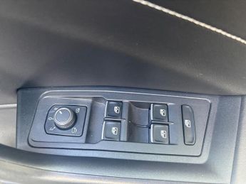 VOLKSWAGEN T-ROC 1.5 Tsi R-Line Suv 5Dr Petrol Dsg Euro 6 (S/S) (150 Ps)