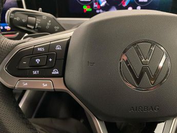 VOLKSWAGEN PASSAT 1.5 Etsi Mhev R-Line Estate 5Dr Petrol Hybrid Dsg Euro 6 (S/S) (