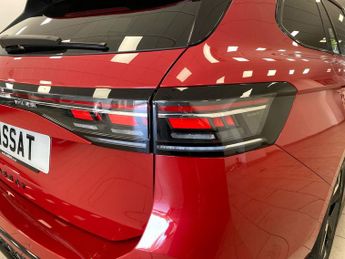 VOLKSWAGEN PASSAT 1.5 Etsi Mhev R-Line Estate 5Dr Petrol Hybrid Dsg Euro 6 (S/S) (