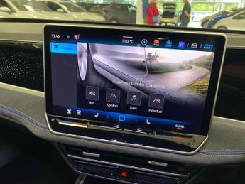 VOLKSWAGEN PASSAT 1.5 Etsi Mhev R-Line Estate 5Dr Petrol Hybrid Dsg Euro 6 (S/S) (