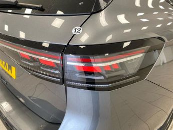 VOLKSWAGEN PASSAT 1.5 Etsi Mhev R-Line Estate 5Dr Petrol Hybrid Dsg Euro 6 (S/S) (