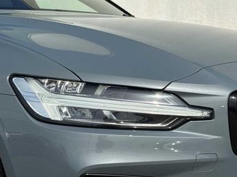 VOLVO V60 2.0 B5P R Design 5Dr Auto
