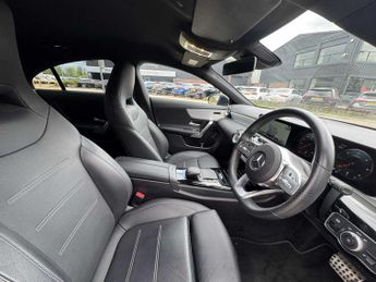 MERCEDES-BENZ CLA Cla 220D Amg Line Executive 4Dr Tip Auto