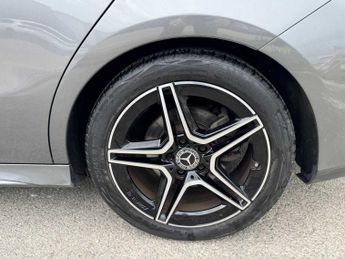 MERCEDES-BENZ CLA Cla 220D Amg Line Executive 4Dr Tip Auto