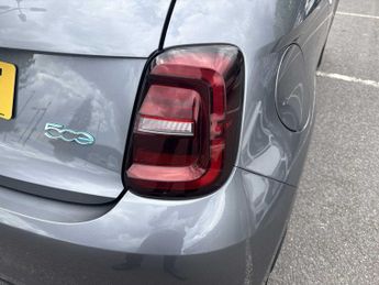 FIAT 500 87Kw Red 42Kwh 3Dr Auto