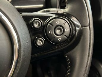 MINI HATCHBACK Cooper Se 32.6Kwh Level 3 Hatchback 3Dr Electric Auto (184 Ps)