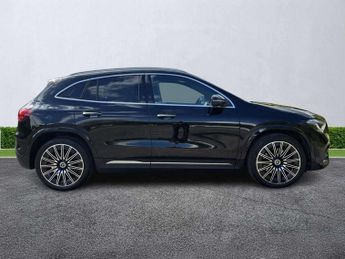 MERCEDES-BENZ GLA Gla 220D 4Matic Amg Line Premium Plus 5Dr Auto