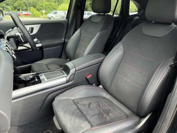 MERCEDES-BENZ GLA Gla 220D 4Matic Amg Line Premium Plus 5Dr Auto
