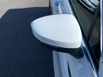 VOLKSWAGEN TIGUAN 1.5 Tsi R-Line Suv 5Dr Petrol Dsg Euro 6 (S/S) (150 Ps)
