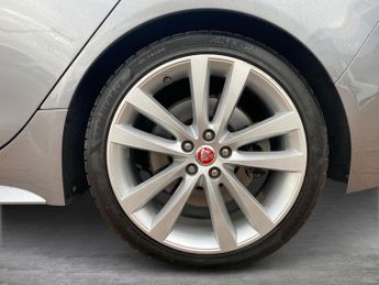 JAGUAR XE 2.0 D180 R-Dynamic S Saloon 4Dr Diesel Auto Euro 6 (S/S) (180 Ps