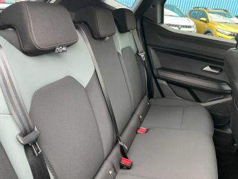 DACIA DUSTER 1.6 Hybrid 140 Extreme 5Dr Auto