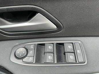 DACIA DUSTER 1.6 Hybrid 140 Extreme 5Dr Auto