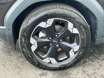 DACIA DUSTER 1.6 Hybrid 140 Extreme 5Dr Auto