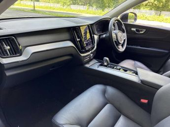VOLVO XC60 2.0 B5P Core 5Dr Awd Geartronic