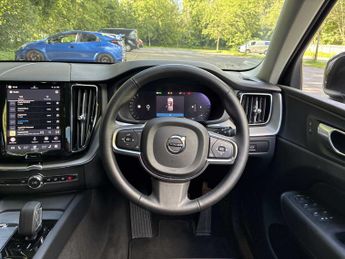 VOLVO XC60 2.0 B5P Core 5Dr Awd Geartronic