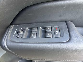 VOLVO XC60 2.0 B5P Core 5Dr Awd Geartronic