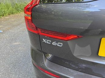 VOLVO XC60 2.0 B5P Core 5Dr Awd Geartronic