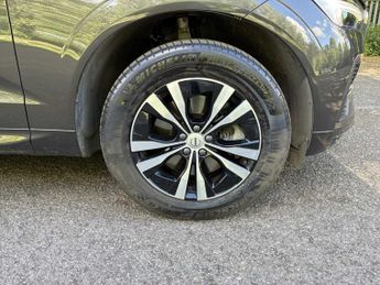 VOLVO XC60 2.0 B5P Core 5Dr Awd Geartronic