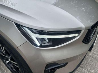 VOLVO XC40 2.0 B4P Plus Dark 5Dr Auto