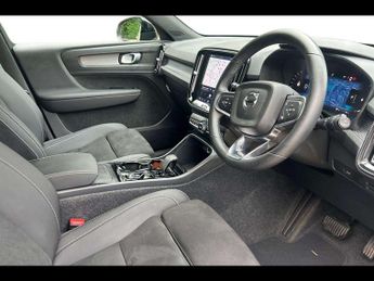 VOLVO XC40 2.0 B4P Plus Dark 5Dr Auto