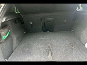 VOLVO XC40 2.0 B4P Plus Dark 5Dr Auto