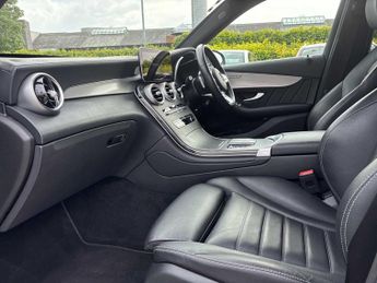 MERCEDES-BENZ GLC Glc 220D 4Matic Amg Line Premium 5Dr 9G-Tronic