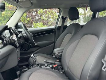 MINI HATCHBACK 1.5 Cooper Classic 5Dr Auto