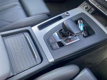 AUDI Q5 2.0 Tdi 40 Sport Suv 5Dr Diesel S Tronic Quattro Euro 6 (S/S) (2