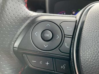 TOYOTA COROLLA 2.0 Vvt-I Hybrid Gr Sport 5Dr Cvt