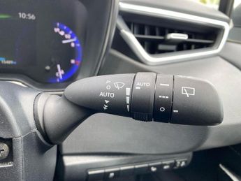 TOYOTA COROLLA 1.8 Vvt-H Design Hatchback 5Dr Petrol Hybrid Cvt Euro 6 (S/S) (1