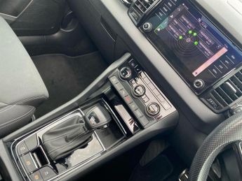SKODA KAROQ 1.5 Tsi Sport Line 5Dr Dsg