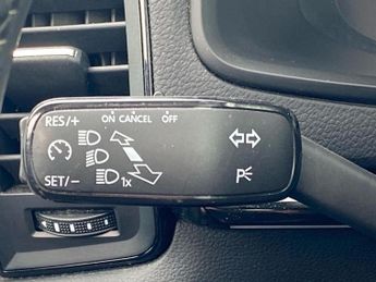 SKODA KAROQ 1.5 Tsi Sport Line 5Dr Dsg