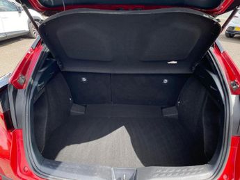 TOYOTA C-HR 1.8 Vvt-H Design Suv 5Dr Petrol Hybrid Cvt Euro 6 (S/S) (122 Ps)